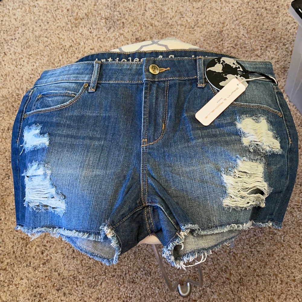 Articles of Society Jean shorts. New. Sz 29